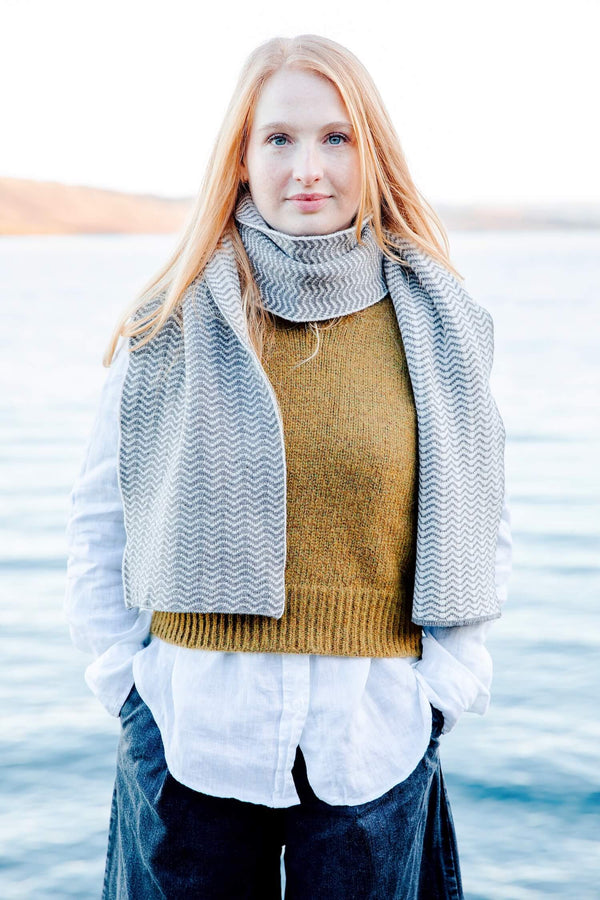 Wave Scarf Stone - Eas Fors